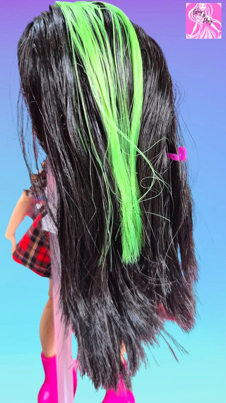 Hello my name is jade Bratz doll