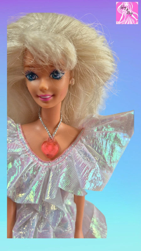 1992 Secret Hearts Barbie – Colour-Changing Magic