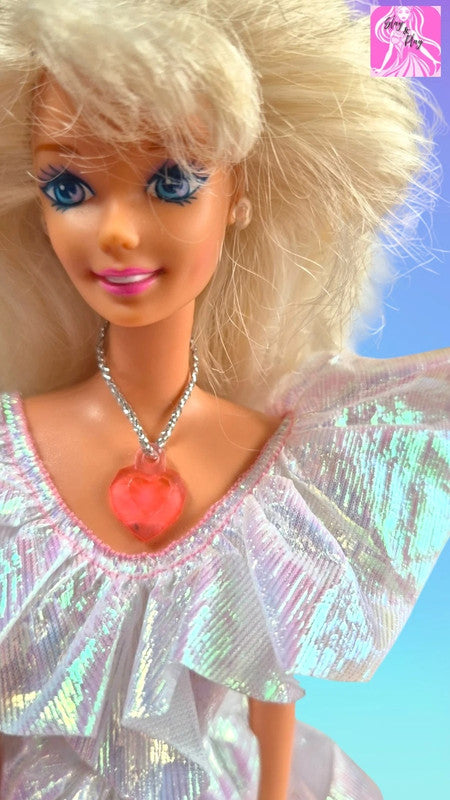 1992 Secret Hearts Barbie – Colour-Changing Magic