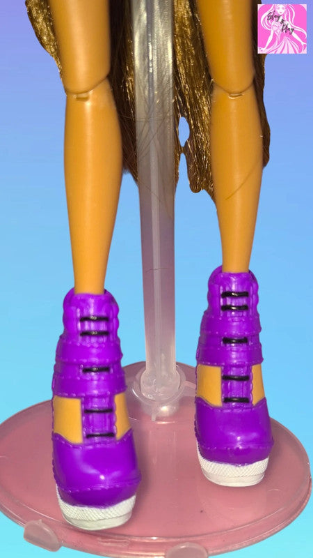 Bratz selfie snaps doll Yasmin