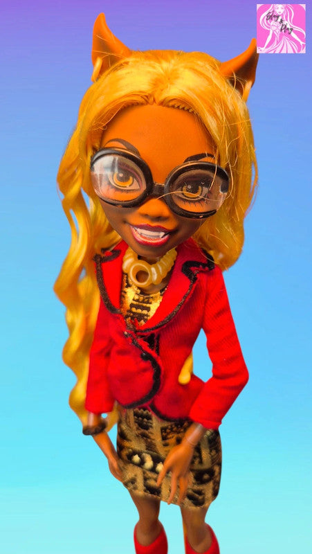 Frights, Camera, Action! Clawdia Wolf Doll.
