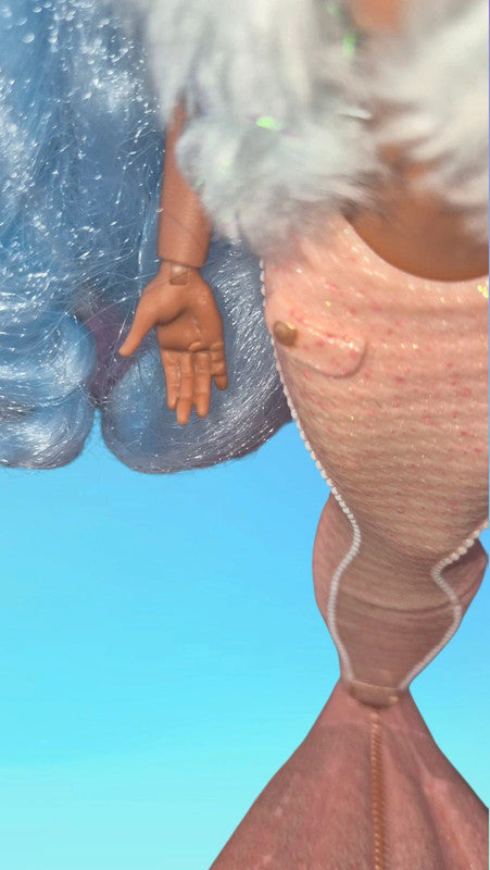 Mermaze Mermaidz shellenelle Doll - Stunning Silver Hair & Makeup (Doll Only)