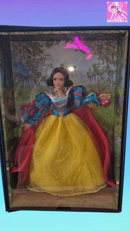 Mattel Disney Collector Snow White Live Action Movie Fashion Doll Signature Outfit