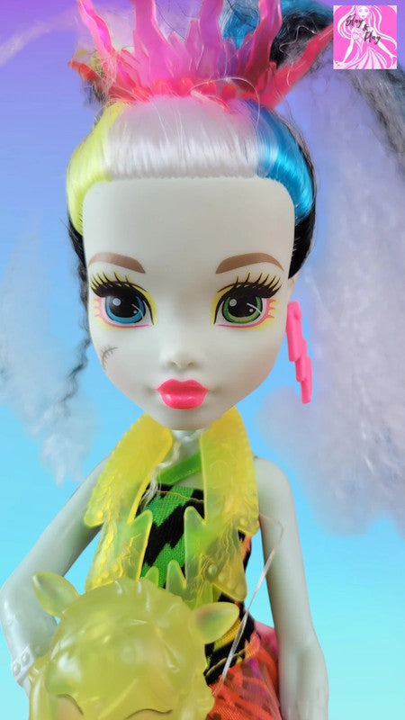 Monster High Electrified High Voltage Frankie Stein - Shockingly Gorgeous - Excellent Condition