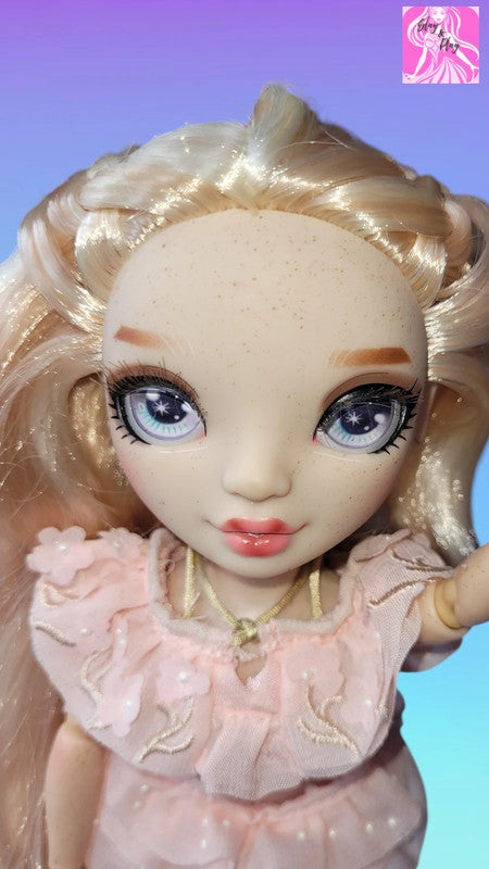 Rainbow High Victoria Whitman Fashion Doll