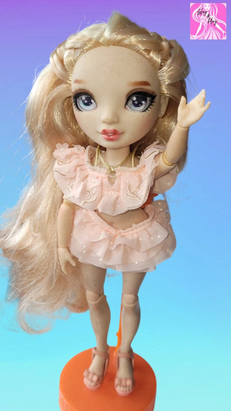 Rainbow High Victoria Whitman Fashion Doll