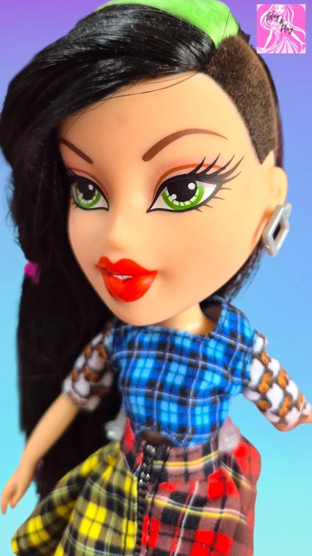 Hello My Name Is Jade Bratz Doll | Name Tag Fashion | Meet & Greet Style