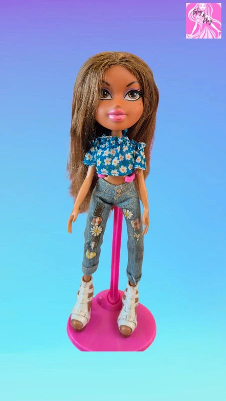 2015 Hello My Name Is Yasmin Bratz Doll | Name Tag Fashion | Meet & Greet Style