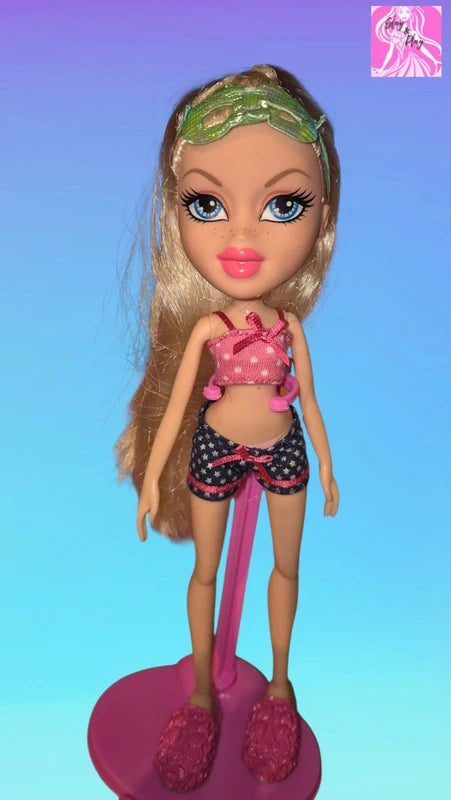 2015 Bratz Sleepover Cloe Doll | Slumber Party Fashion | Cozy Pajama Style