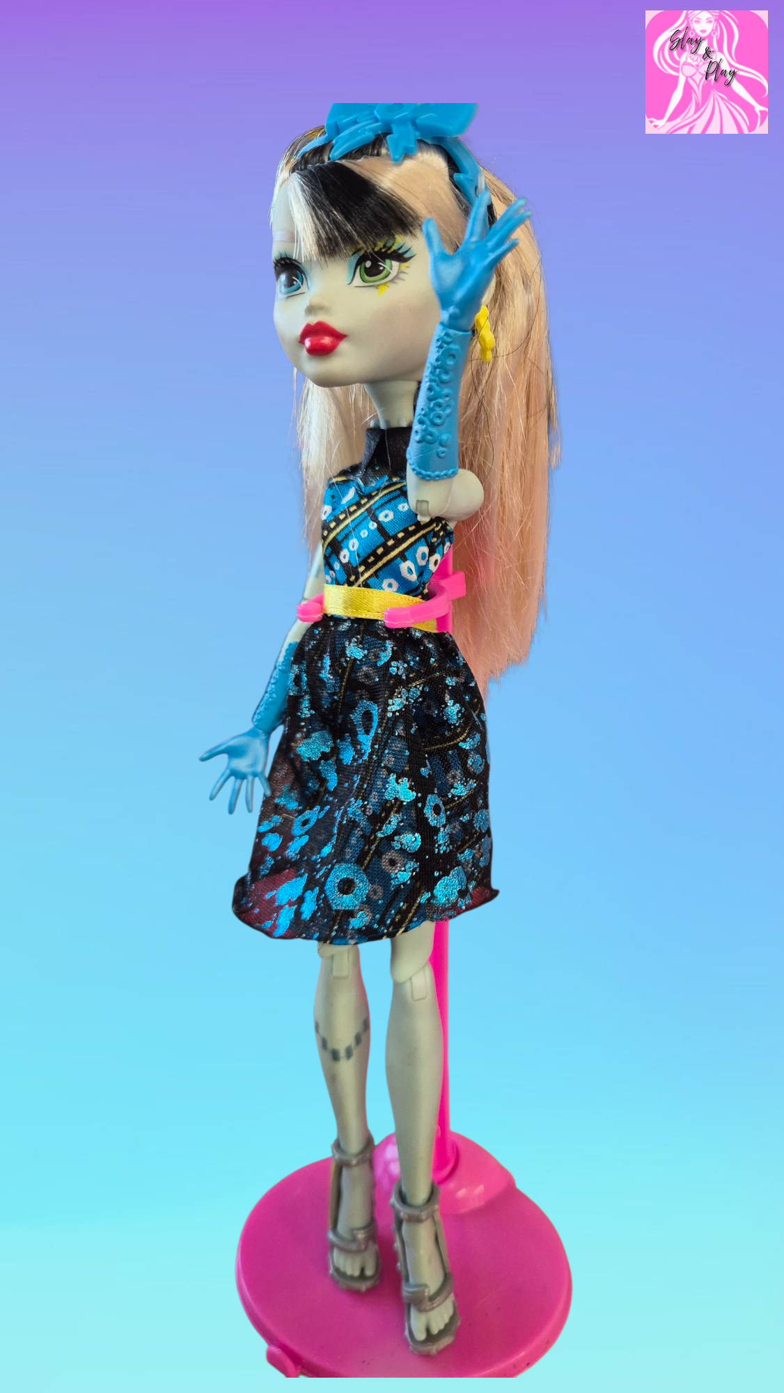 Monster High Frankie Stein Photo Booth Ghouls | Party Photo Fun | Monster High Doll