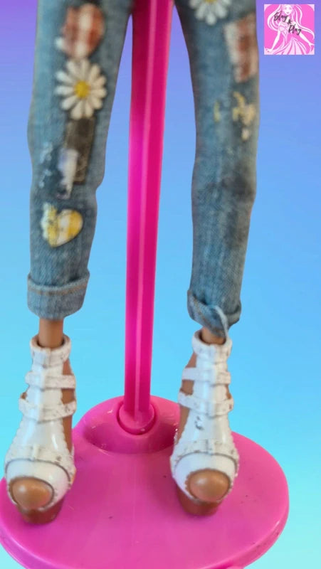 2015 Hello My Name Is Yasmin Bratz Doll | Name Tag Fashion | Meet & Greet Style